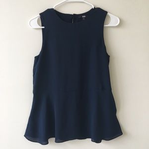 Sleeveless flowy blouse | navy blue | Uniqlo